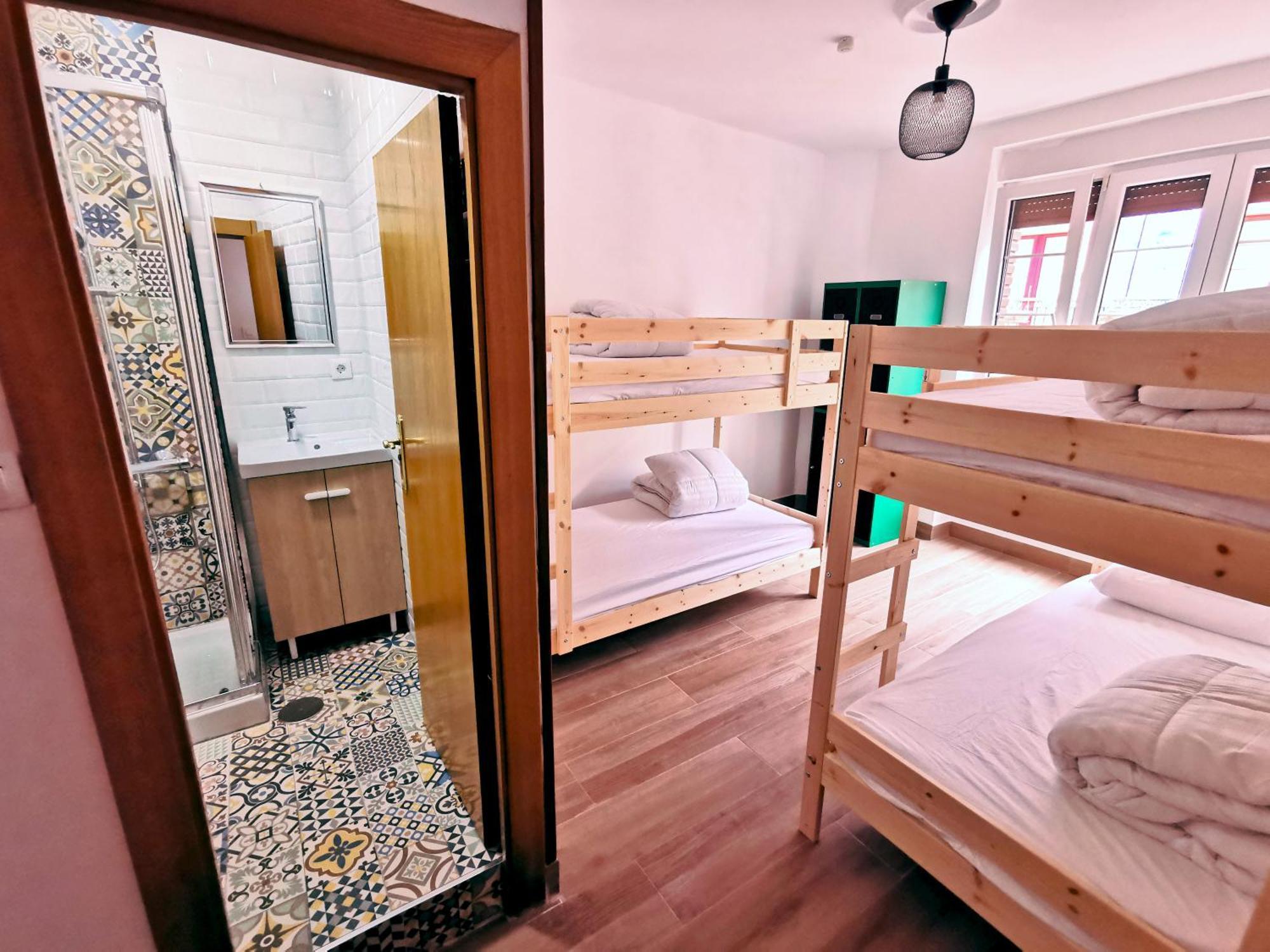 Green Hostel Овиедо Екстериор снимка