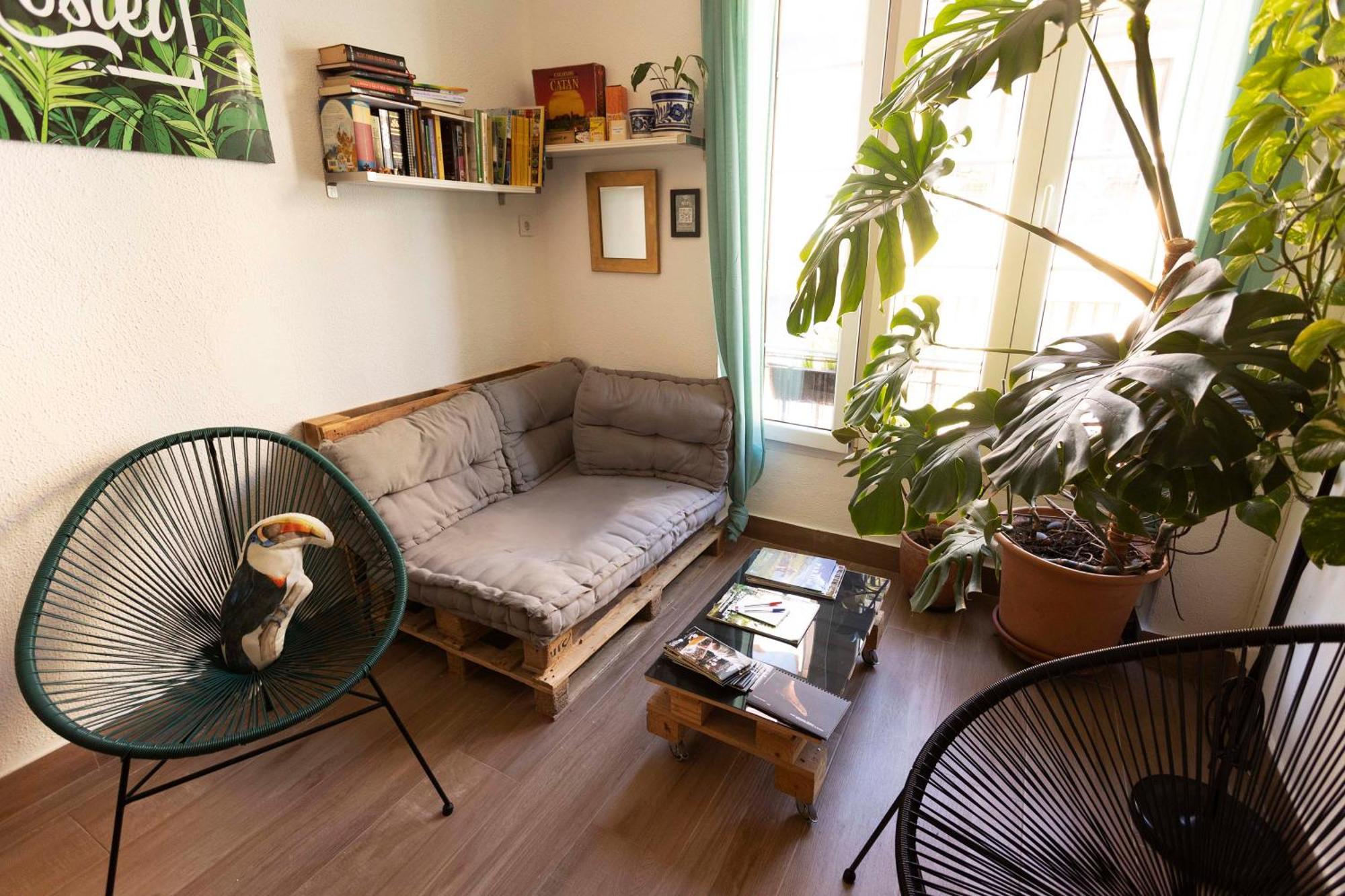 Green Hostel Овиедо Екстериор снимка