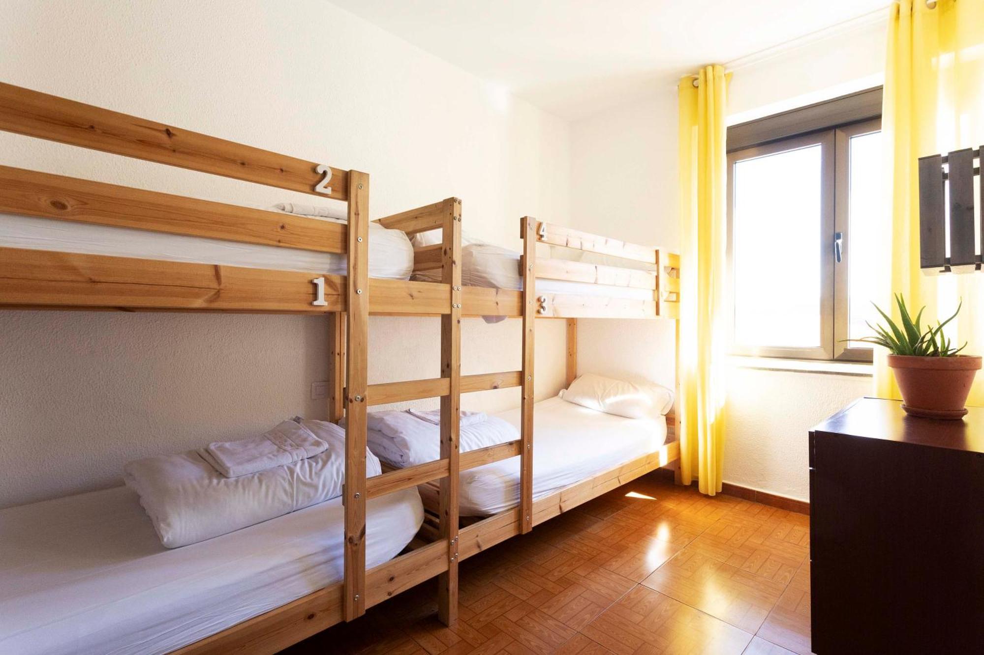 Green Hostel Овиедо Екстериор снимка