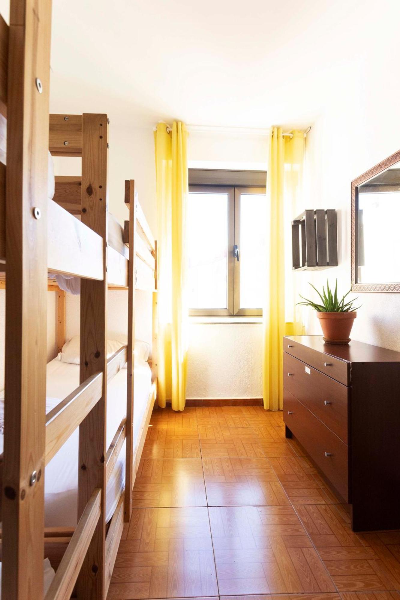 Green Hostel Овиедо Екстериор снимка