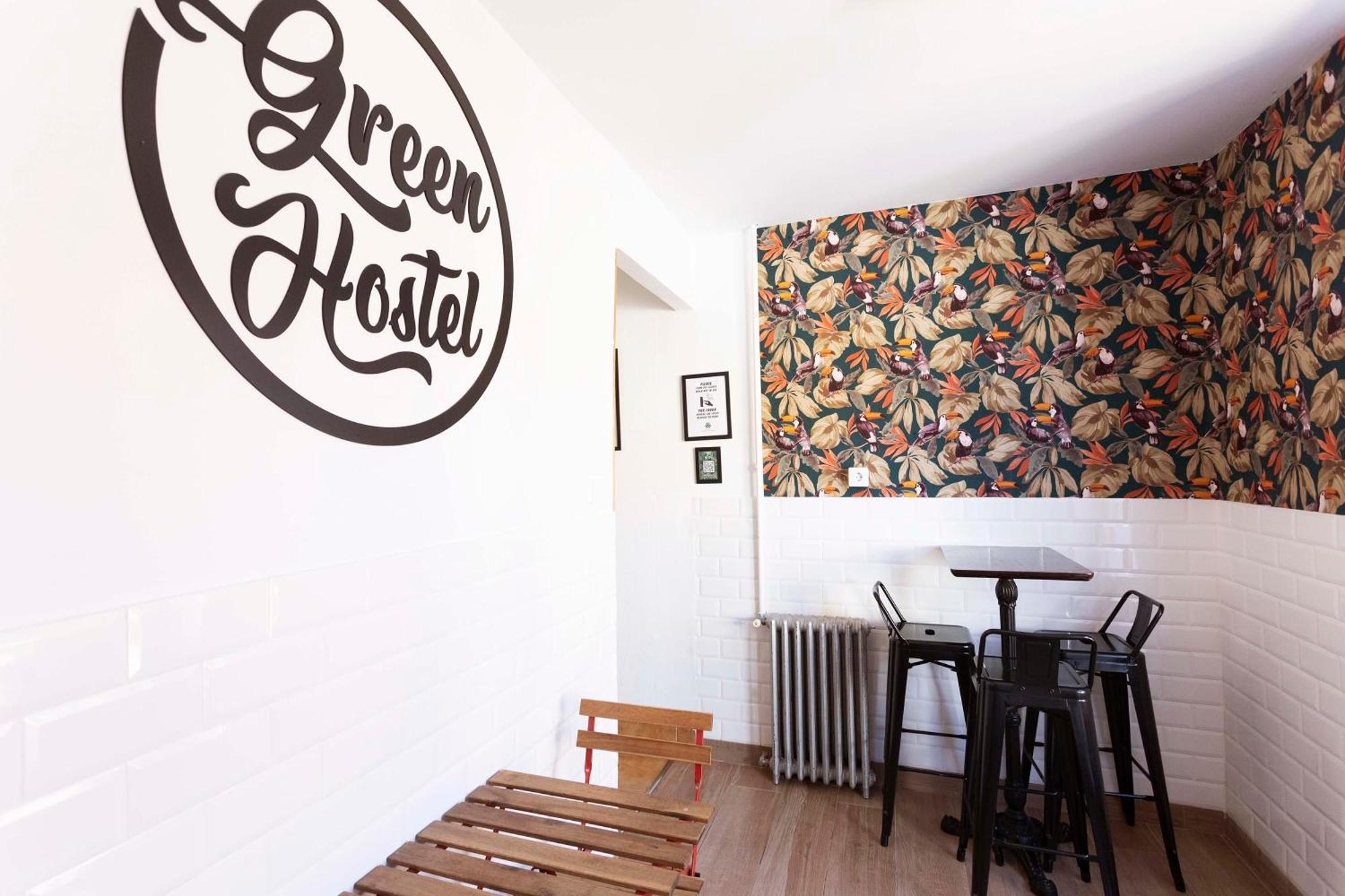 Green Hostel Овиедо Екстериор снимка
