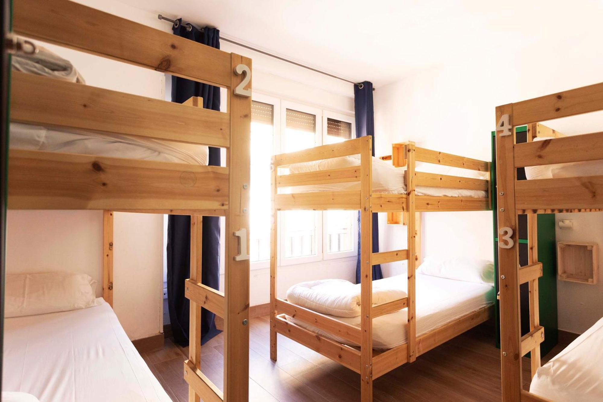 Green Hostel Овиедо Екстериор снимка